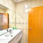Atico Triana 100 Meters With Terrace And Parking